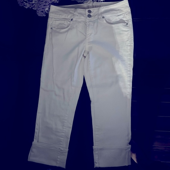 American eagle size 6 white Capri like new - Picture 1 of 3